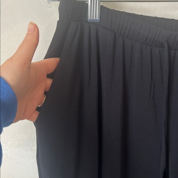 EBERJEY GISELE EVERYDAY STRAIGHT LEG PANT black size medium - Picture 5 of 11